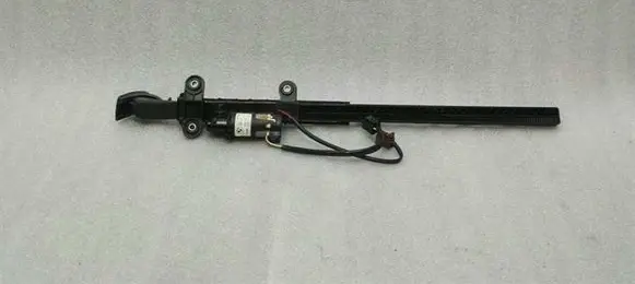 BMW 3 E92 E93 Seat belt height adjuster 9165379