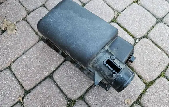 Toyota Corolla E210 E21 Air filter box F301