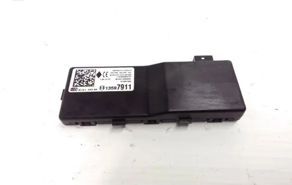 Opel Insignia A Keyless (KESSY) go control unit/module 13597911