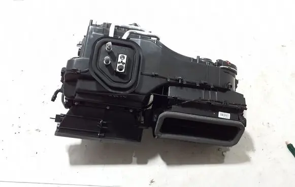Volvo C40 Interior heater climate box assembly 32329500