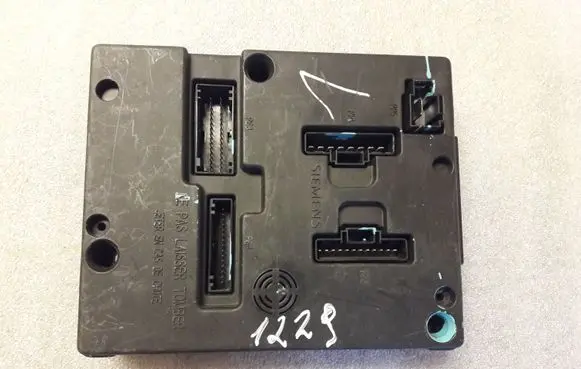 Renault Scenic I Fuse module 8200029342B