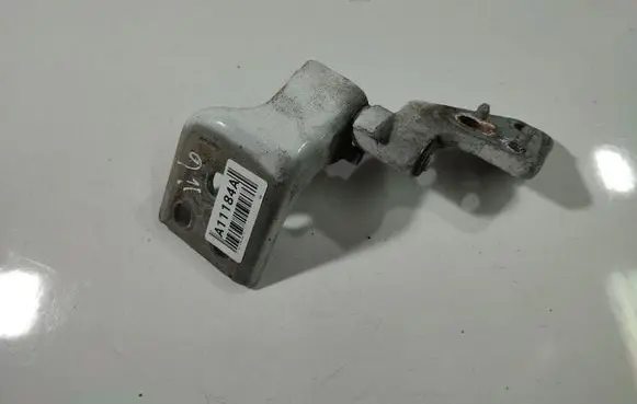 Citroen Berlingo Front door upper hinge 