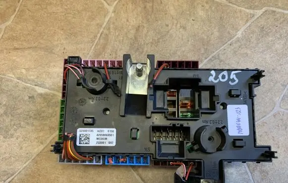 Mercedes-Benz C W205 Fuse module A2059068501