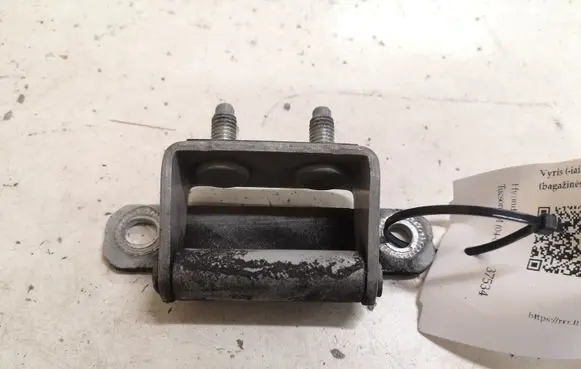 Hyundai Tucson JM Tailgate/trunk/boot hinge