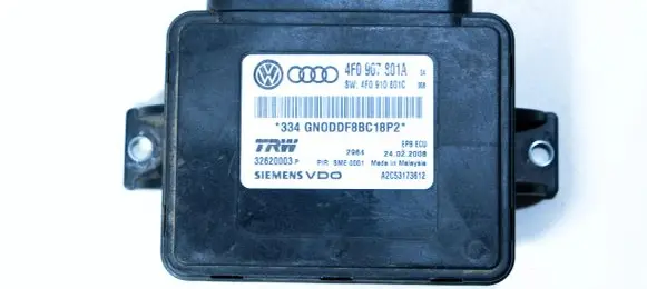 Audi A6 S6 C6 4F Hand brake control module 4F0907801A