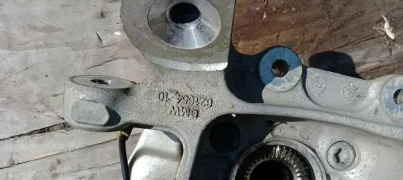 BMW 7 G11 G12 Front wheel hub 62165410