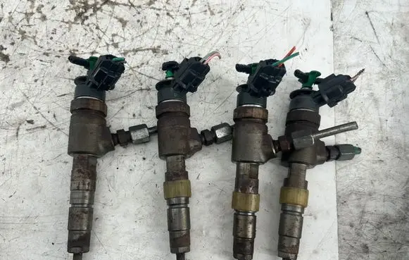 Citroen C4 II Picasso Fuel injectors set 0445110339 870689
