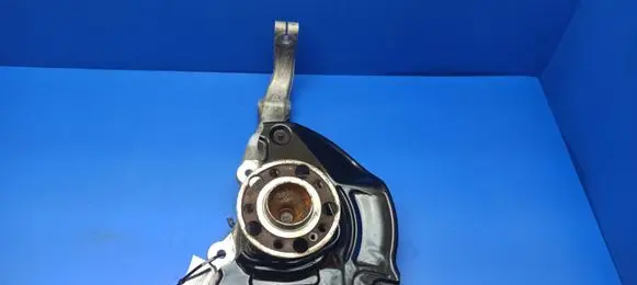 Mercedes-Benz S W222 Front wheel hub 2222001 2223305201