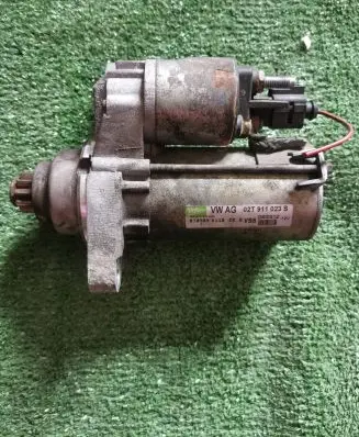 Volkswagen Polo V 6R Starter motor 02T911023S