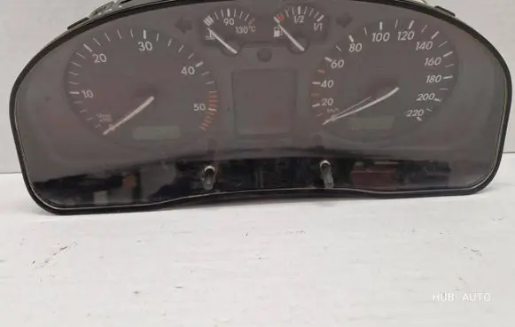 Volkswagen PASSAT B5 Speedometer (instrument cluster) 3B0919880L