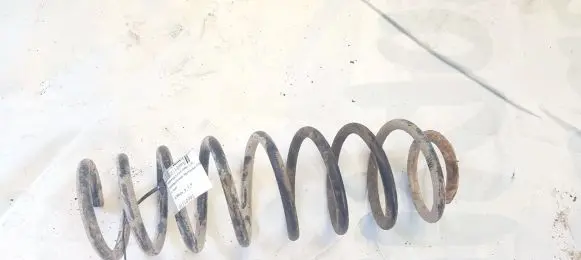 Volkswagen Golf III Rear coil spring