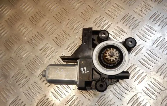 Volvo S80 Front door window regulator motor 970714 130514 3282