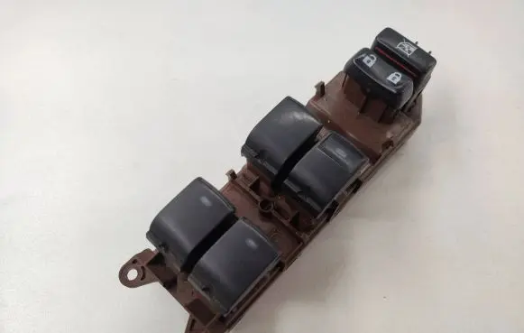 Toyota Avensis T270 Electric window control switch