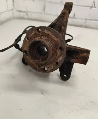 Renault Scenic II - Grand scenic II Front wheel hub spindle knuckle