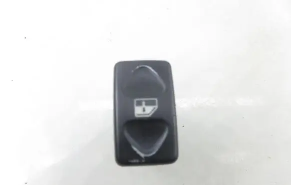 Land Rover Freelander Quarter vent window switch YUF101520LNF YUF101520