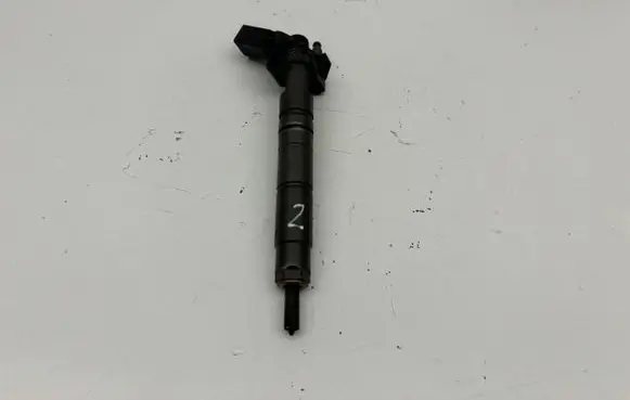 Mercedes-Benz S AMG W222 Fuel injector A6420701187