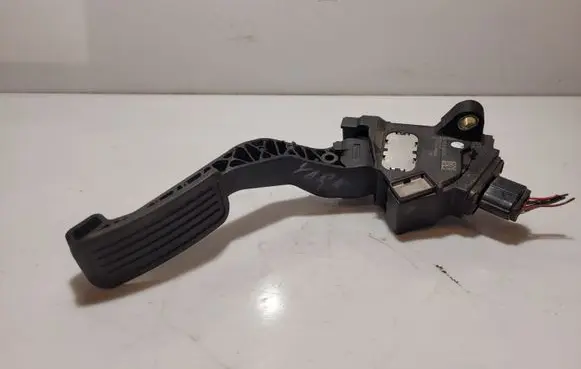 Toyota Yaris Accelerator throttle pedal 781100D010