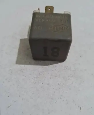 Volkswagen Transporter - Caravelle T4 Other relay 4RA00351058 213908X40A