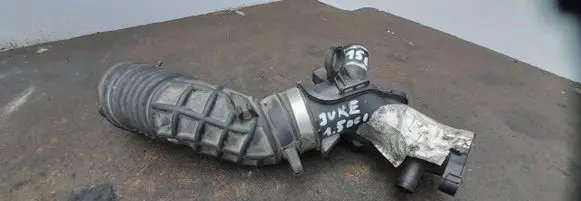 Nissan Juke I F15 Air intake hose/pipe 165765493R