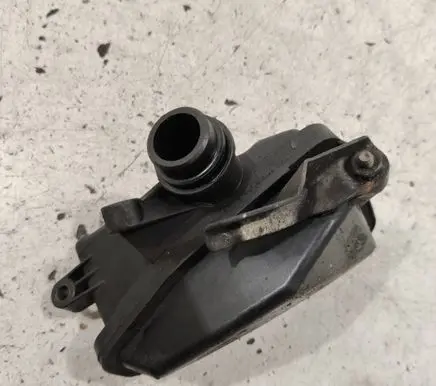 Mercedes-Benz S W221 Intake resonator A6421400087
