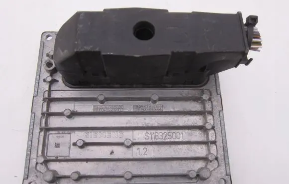 Ford Focus Engine control unit/module 3M5112A650FF