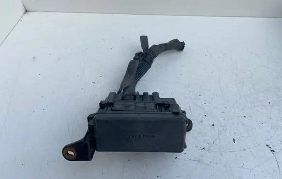 Toyota Previa (XR30, XR40) II Fuse module