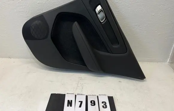 Volvo XC40 Coupe rear side trim panel 31407698