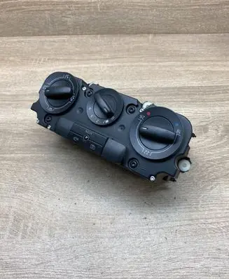 Volkswagen Touran I Climate control unit TOURANCLIMA 537011CF
