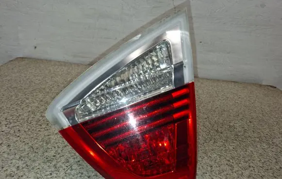 BMW 3 E90 E91 Tailgate rear/tail lights 6937460