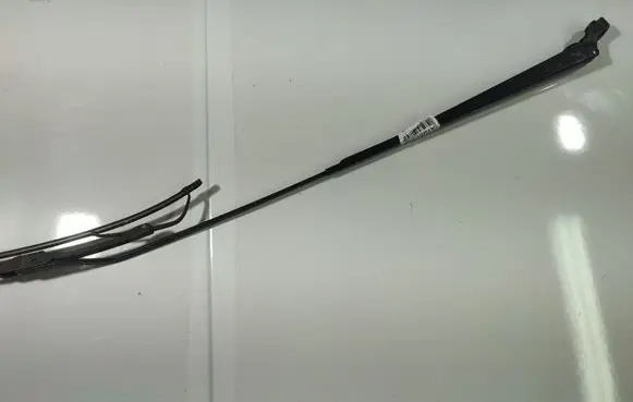 Renault Scenic I Front wiper blade arm 