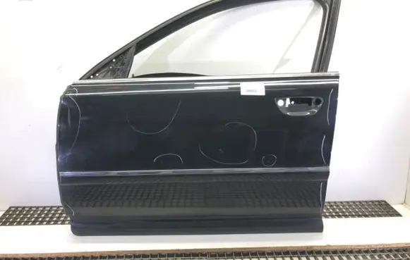 Audi A8 S8 D3 4E Front door