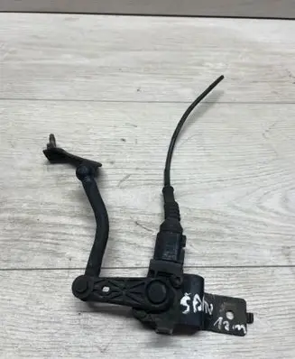Volkswagen Sharan Air suspension front height level sensor 3C0412521B