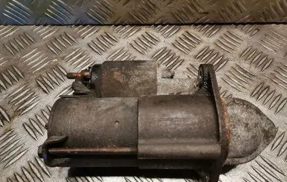 Opel Insignia A Starter motor 55556092