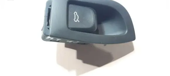 Audi A6 S6 C6 4F Tailgate/boot open switch button 8K0959831A
