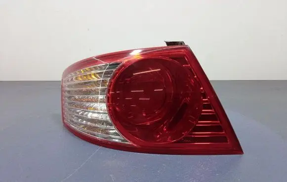 KIA Opirus Rear/tail lights 924013F0