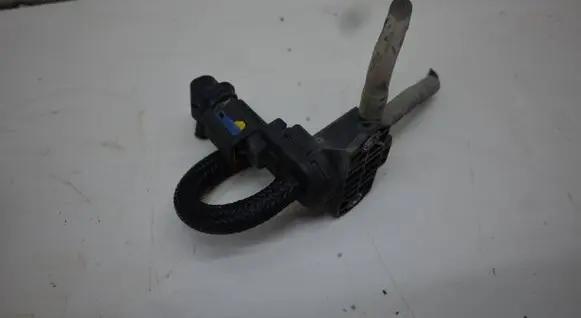 Citroen C4 II Turbo solenoid valve 9688124580