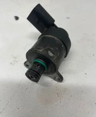 BMW X3 E83 Fuel pressure sensor 