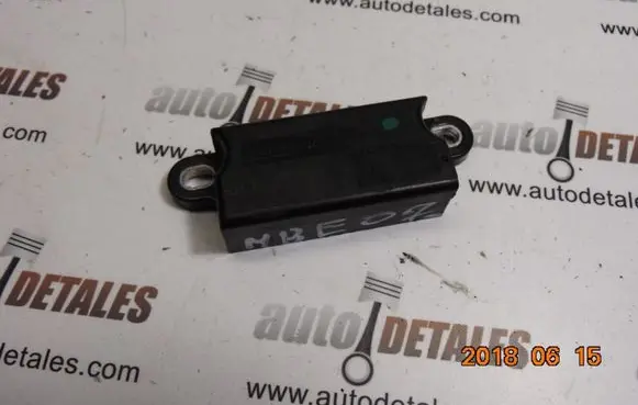 Mercedes-Benz E W211 Airbag deployment crash/impact sensor A0038200726