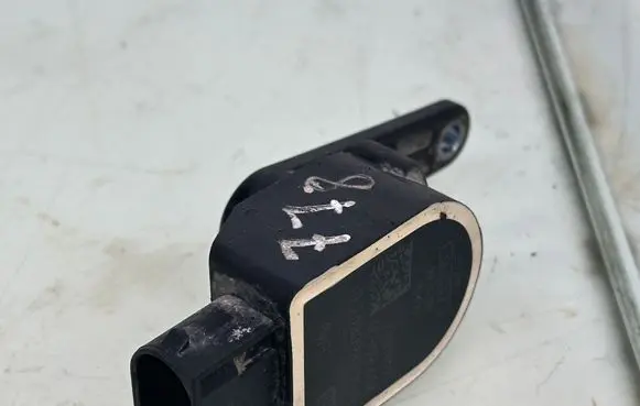 BMW X3 F25 Headlight/headlamp level sensor 6860843 37146860843 6870000
