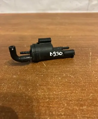 Mercedes-Benz C W203 Engine mount vacuum valve 0025401497 D930