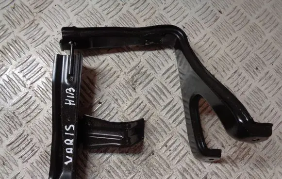 Toyota Yaris Battery bracket 