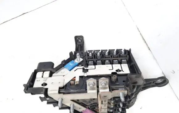Mercedes-Benz C W205 Fuse box set A2055401750 150709 J05120
