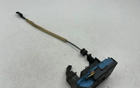 Volvo V70 Front door lock