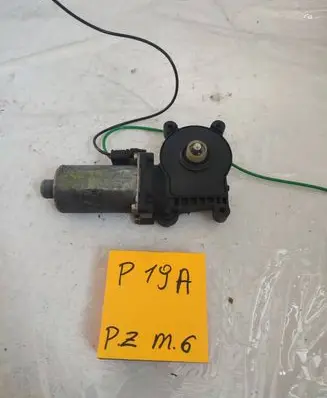Mercedes-Benz A W168 Rear door window regulator motor 0130821572