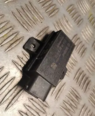 Mercedes-Benz S W221 Tire pressure sensor 0018275101