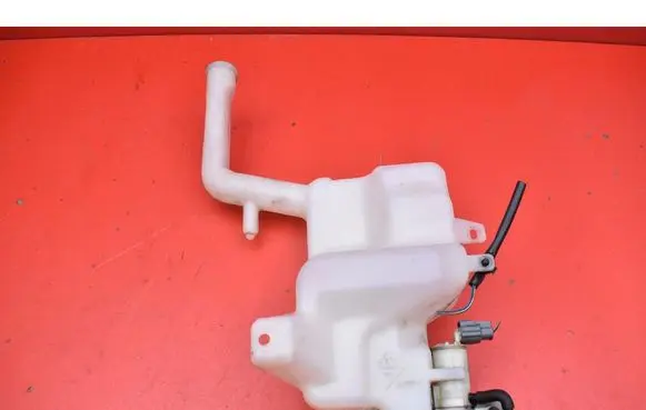Mazda 2 Windshield washer fluid reservoir/tank 