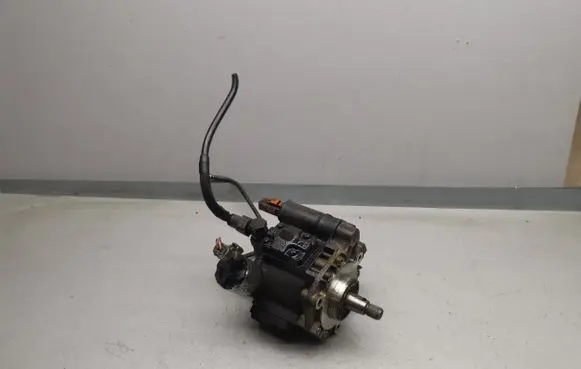 Peugeot 107 Fuel injection high pressure pump 9658176080