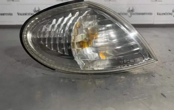 Nissan Almera N16 Front indicator light E29708 1494