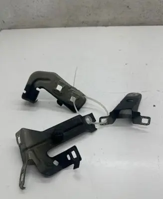 BMW 4 F36 Gran coupe Fender mounting bracket 7255822