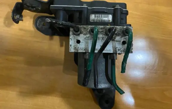 Renault Megane II ABS Pump 0265234601 8200685699 070308720033